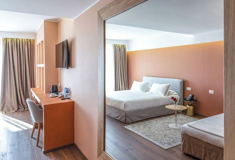 プールビュージュニアスイート, Vlora Priam Affiliated by Meliá