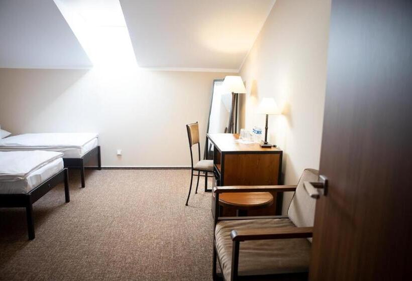 スタンダードトリプルルーム, Penzion Dašické Sklepy