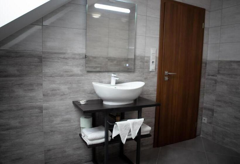 スタンダード４人部屋, Penzion Dašické Sklepy