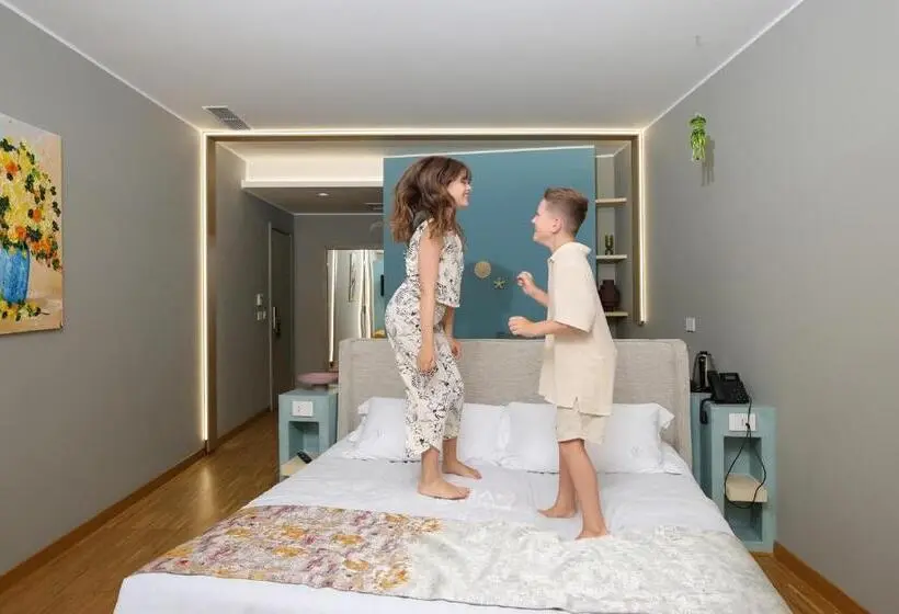 オーシャンビュージュニアスイート, Vlora Priam Affiliated by Meliá