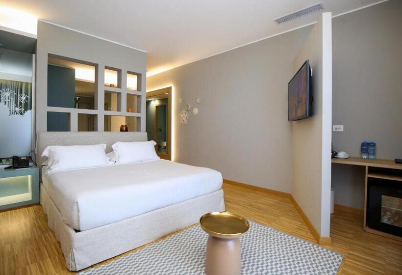 オーシャンビュージュニアスイート, Vlora Priam Affiliated by Meliá