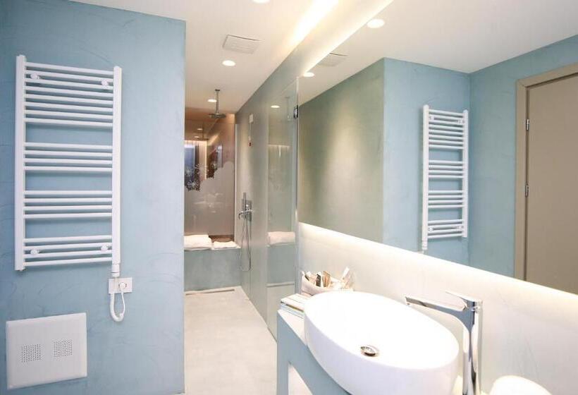 オーシャンビュージュニアスイート, Vlora Priam Affiliated by Meliá