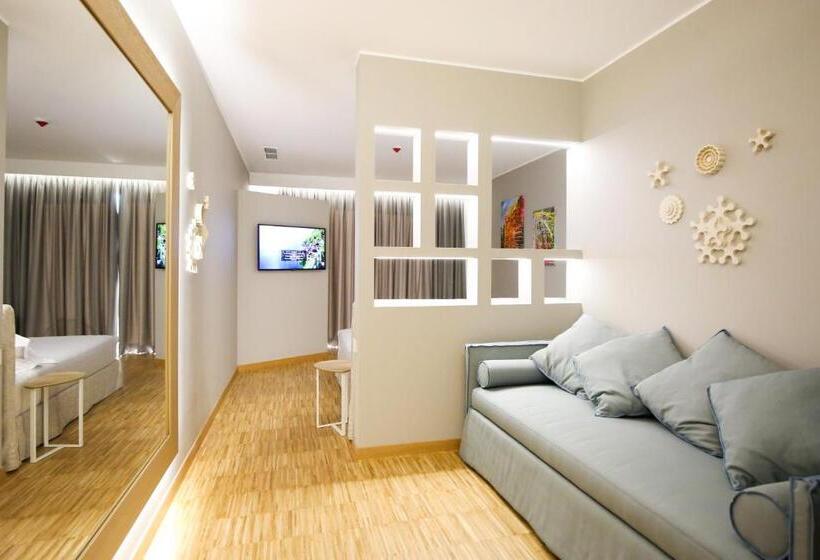 オーシャンビュージュニアスイート, Vlora Priam Affiliated by Meliá