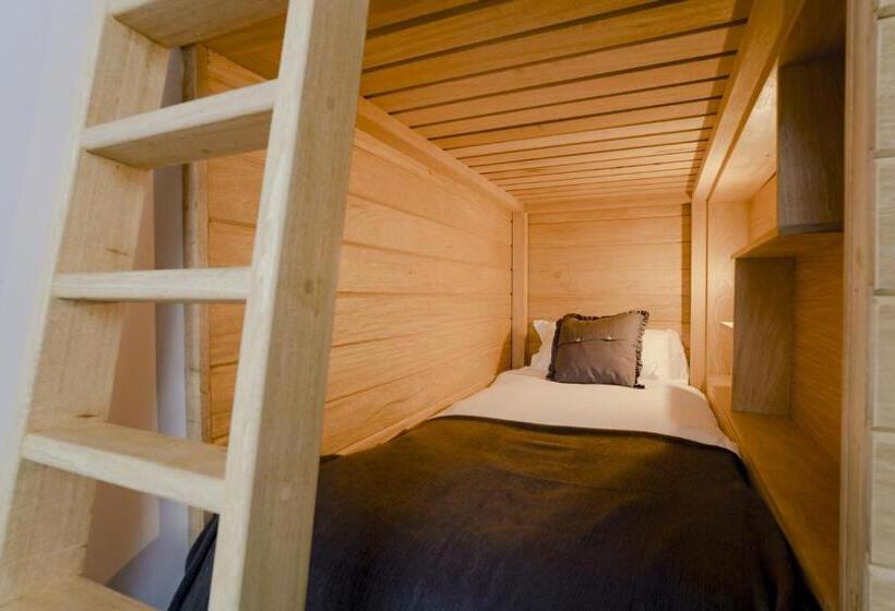 ファミリールーム, Bel And The Dragon At Red Lion Wendover