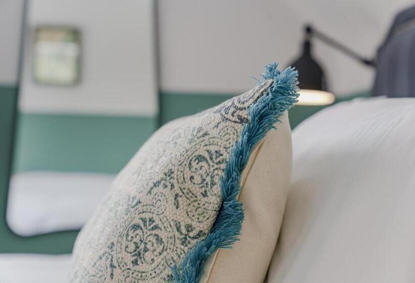 ファミリールーム, Bel And The Dragon At Red Lion Wendover