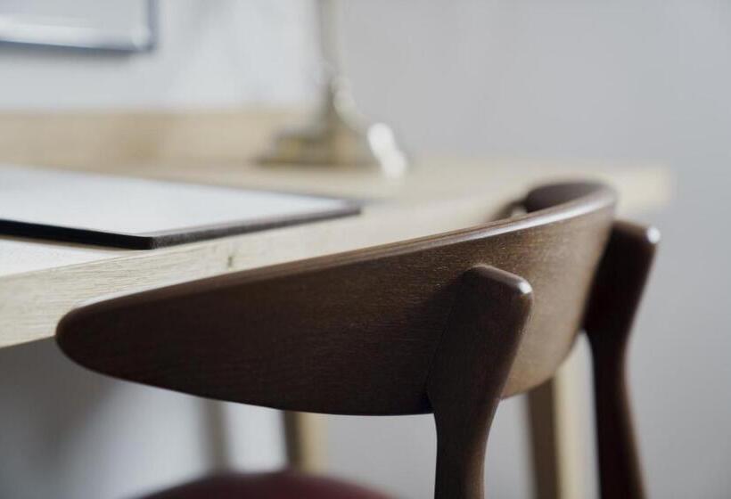 ベーシックルーム, Bel And The Dragon At Red Lion Wendover