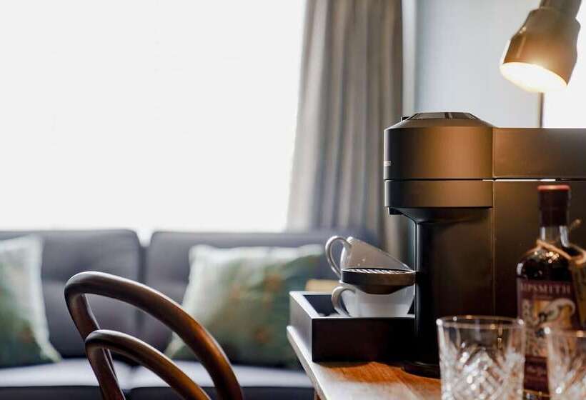 ファミリールーム, Bel And The Dragon At Red Lion Wendover