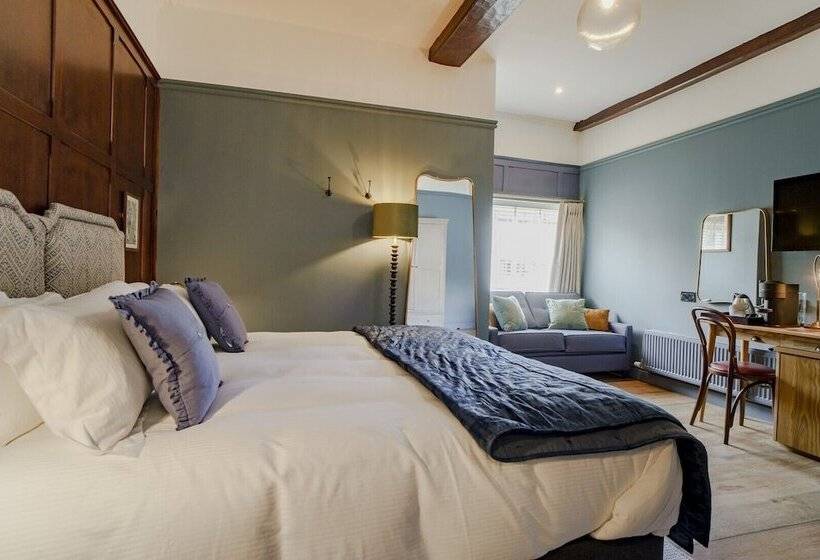 ファミリールーム, Bel And The Dragon At Red Lion Wendover