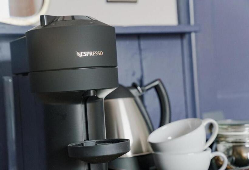 スーペリアールーム, Bel And The Dragon At Red Lion Wendover