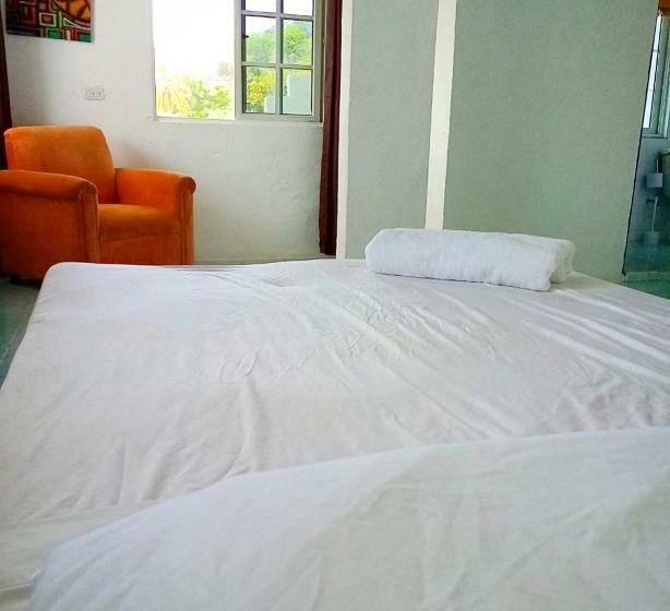 غرفة قياسية رباعية, Cocotal