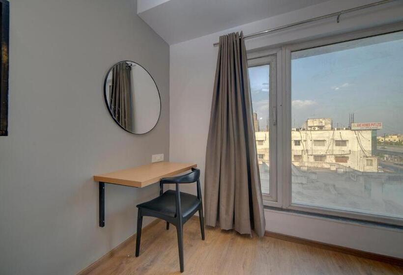 三人经典房间, Townhouse The Shubham Dilsukhnaga