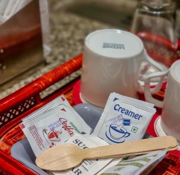 デラックススイート, Freesia By Express Inn