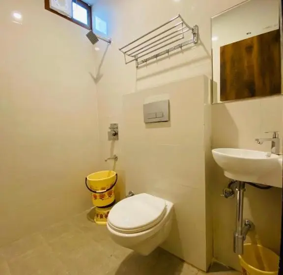 Chambre Standard, Khajanchi