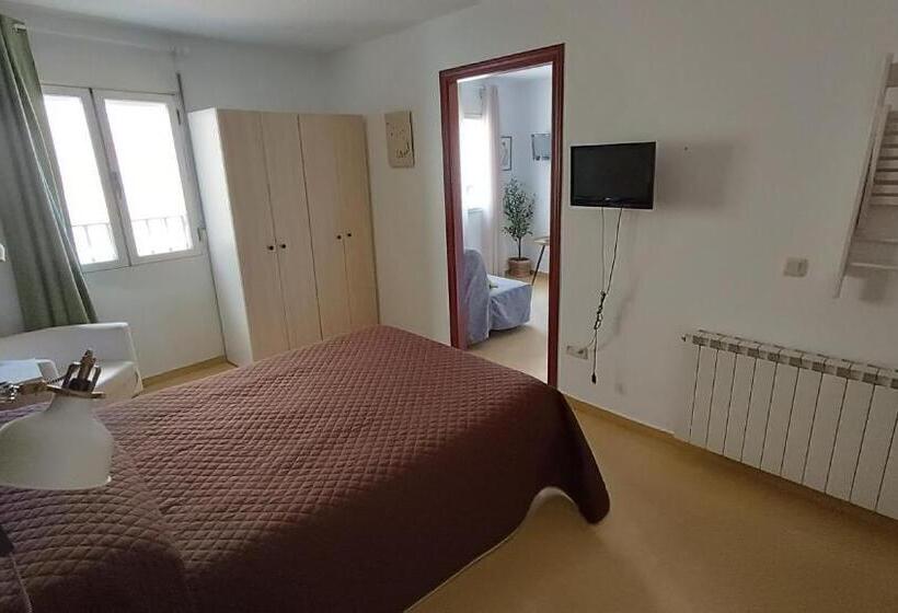 اتاق خانوادگی, Rural Martin