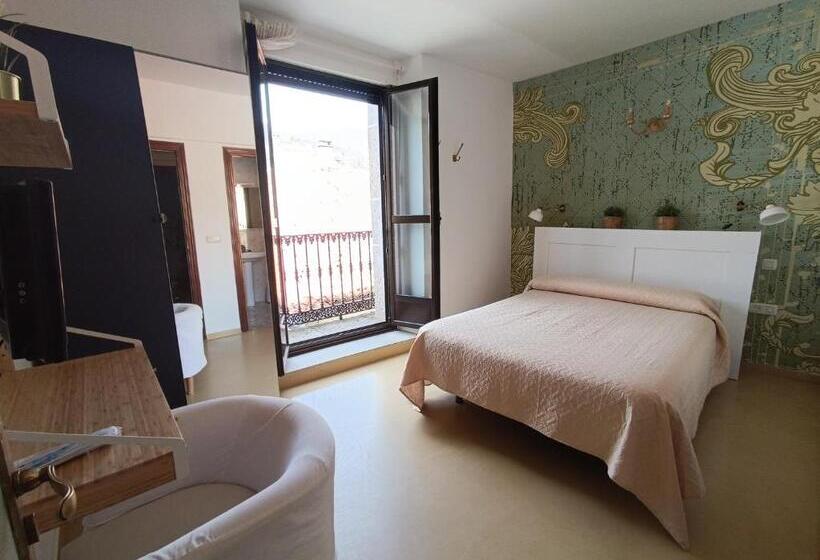 اتاق استاندارد با بالکن, Rural Martin