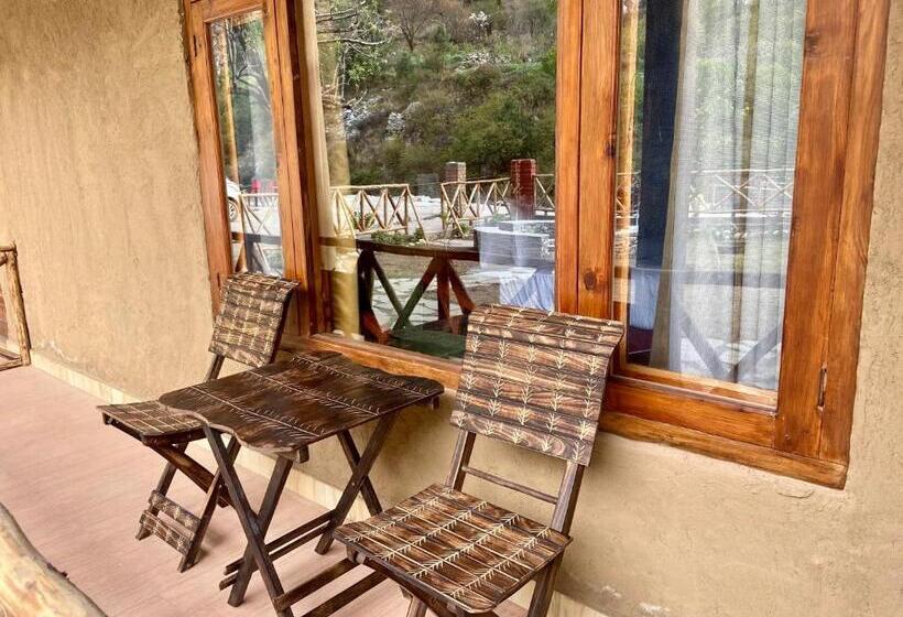 스탠다드 룸, Shivadya Tirthan   Tirthan Valley