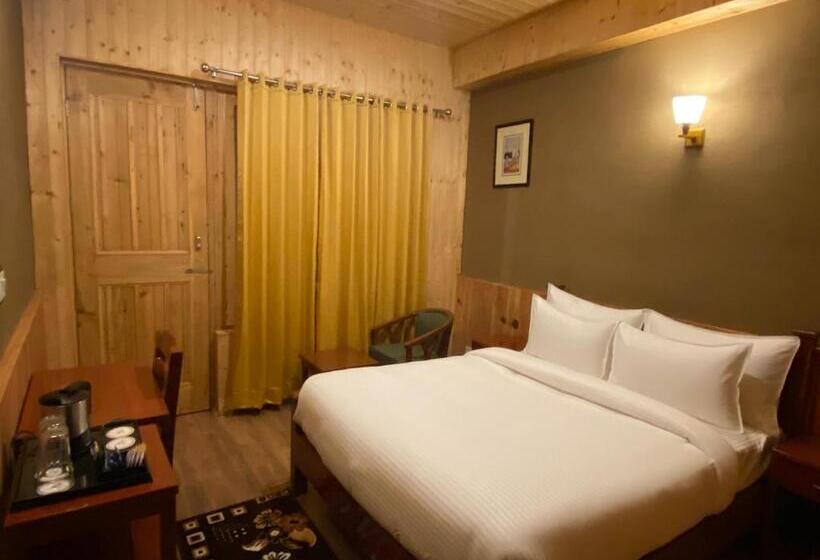 디럭스 룸, Shivadya Tirthan   Tirthan Valley