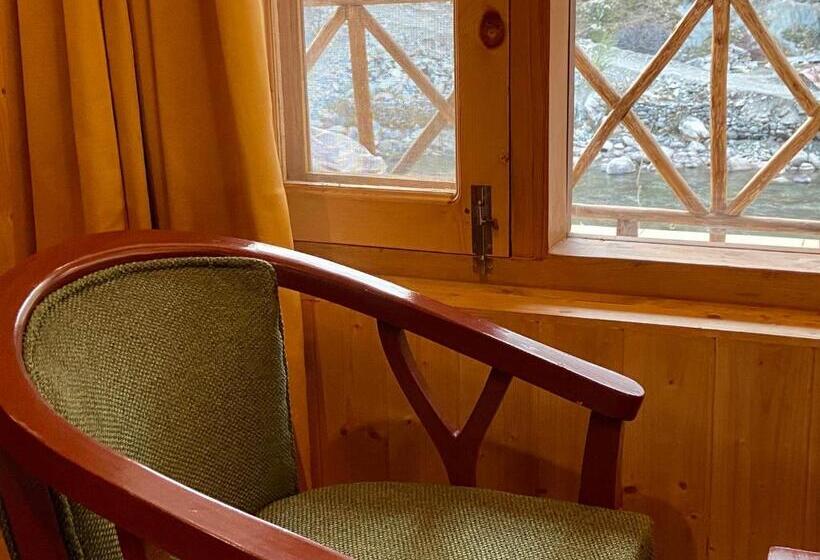 수피리어 룸, Shivadya Tirthan   Tirthan Valley