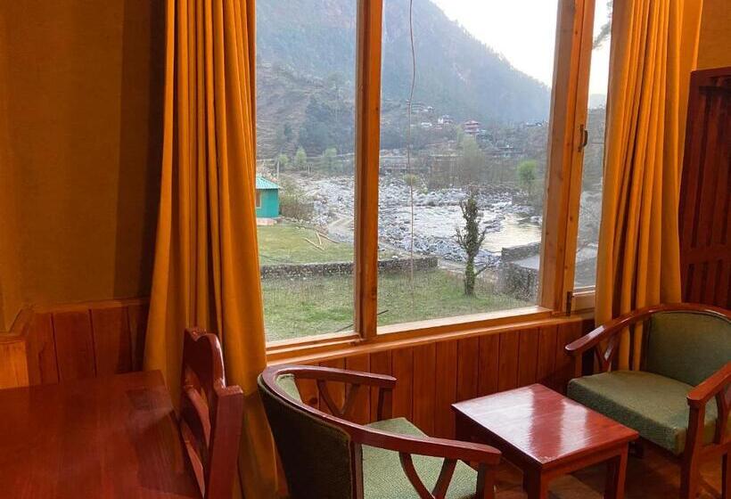 디럭스 룸, Shivadya Tirthan   Tirthan Valley