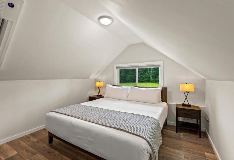 شاليه غرفة نوم واحدة, The Wells Cashiers