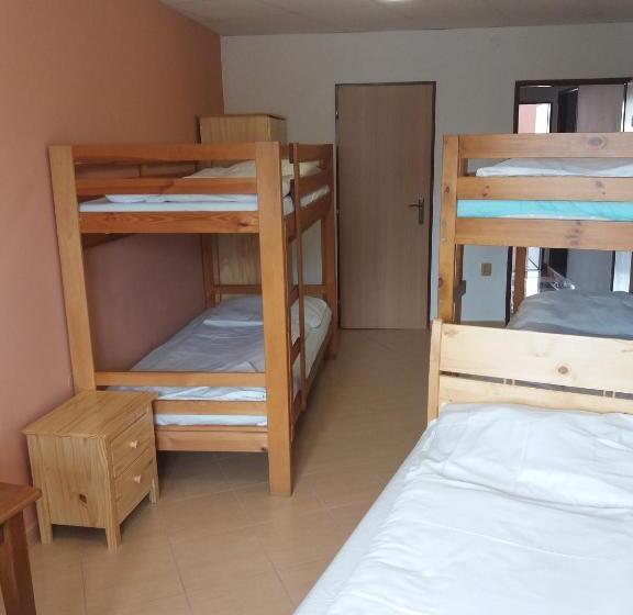 ファミリージュニアスイート, Retro Vrbovec