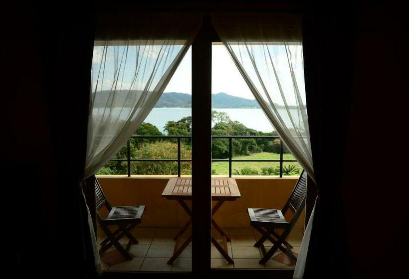 غرفة قياسية مطلّة علي البحر, Villa Yurimun