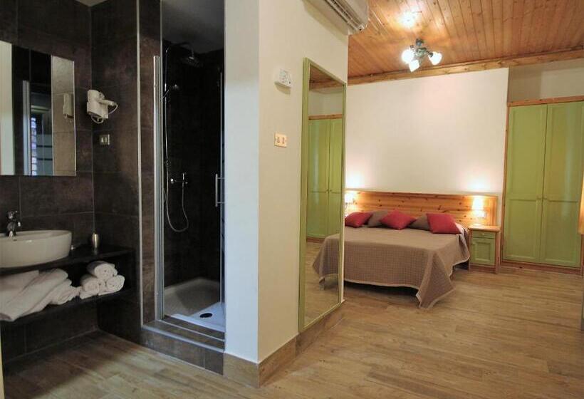 标准间, Lo Sciatore