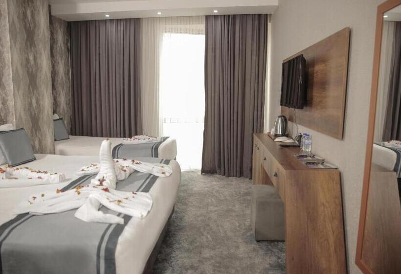 Трехместный Номер Deluxe, Istanbul Airport Express