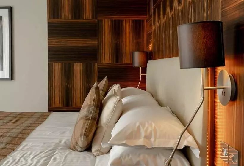 Suite, Abode Chester