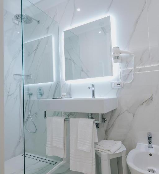 Deluxe Einzelzimmer, Citta' Di Parenzo