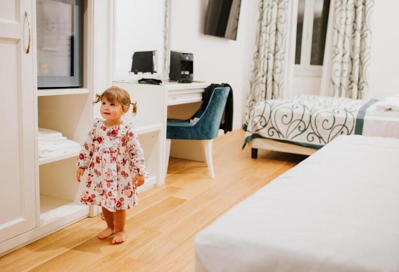 3 Bett Deluxe Zimmer, Citta' Di Parenzo