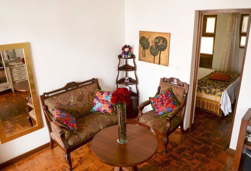 Полулюкс, El Serafin Hotel Boutique