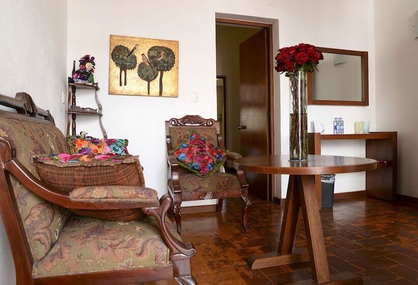 Полулюкс, El Serafin Hotel Boutique