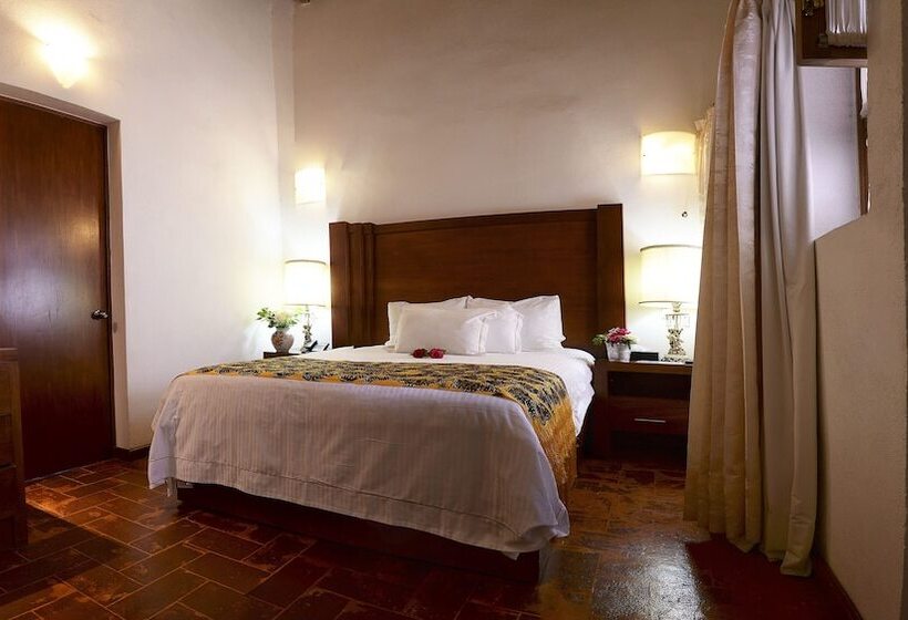 Полулюкс, El Serafin Hotel Boutique