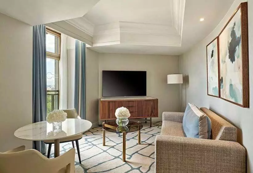سوئیت اجرایی با تخت کینگ, Hilton Frankfurt Airport