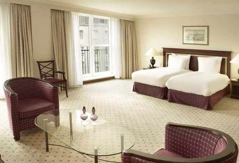 سوییت جونیور, Hilton Frankfurt Airport