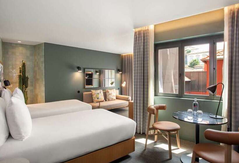 Полулюкс, Hilton Frankfurt Airport