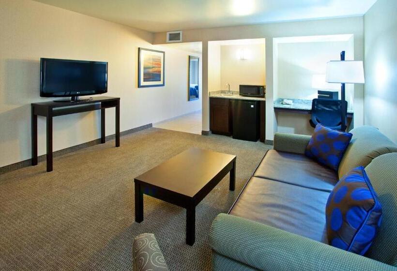 סוויטת אקזקיוטיב, עם מיטת קינג, Holiday Inn & Suites Phoenix Airport, An Ihg