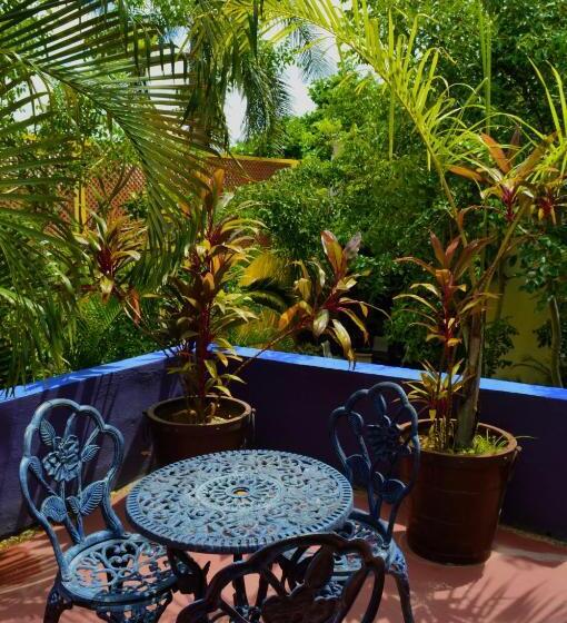 מיטת קינג בסוויטה, Marionetas