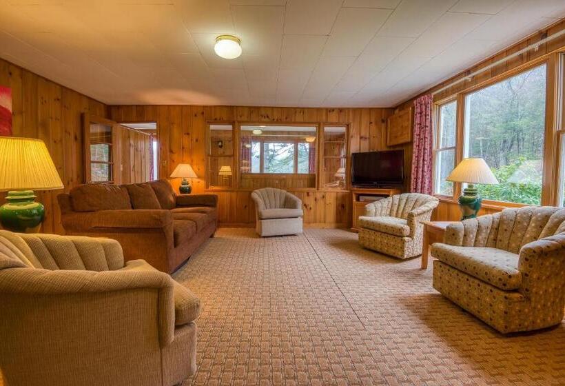 침실 3개 주택, Purity Spring Resort