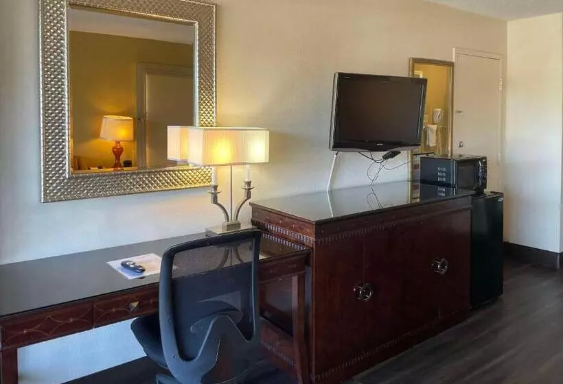 ２ダブルベッドのスタンダードルーム, Quality Inn Alachua  Gainesville Area