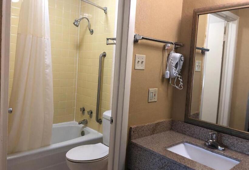 חדר סטנדרט נוף לבריכה, Quality Inn Alachua  Gainesville Area