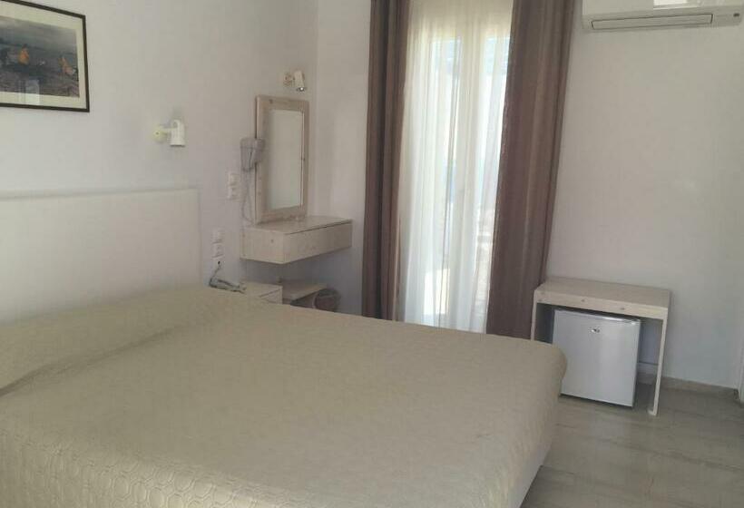 Полулюкс Вид на Море, Spanelis