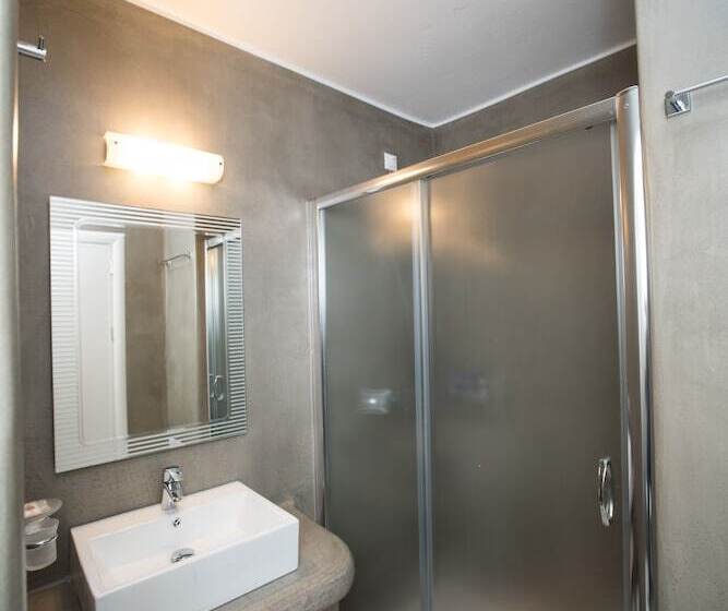 Номер Economy, Spanelis