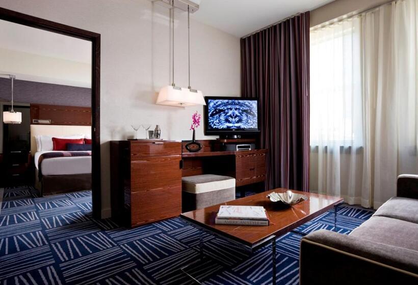 スイート, The Joule