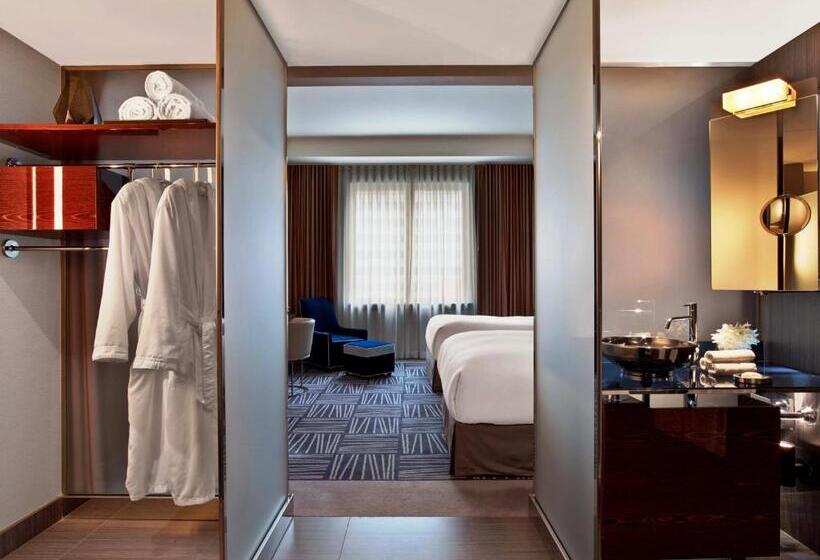 デラックスルーム, The Joule