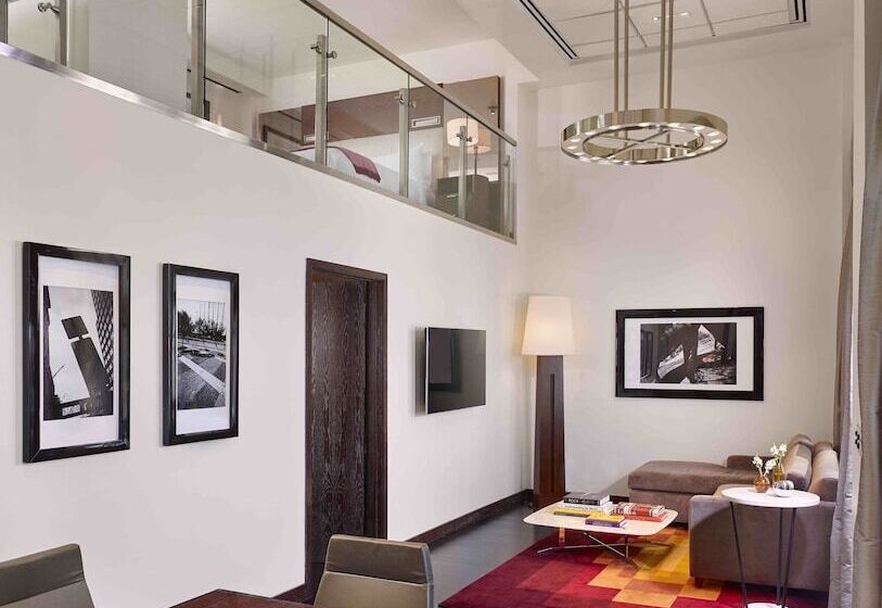 デラックススイート, The Joule