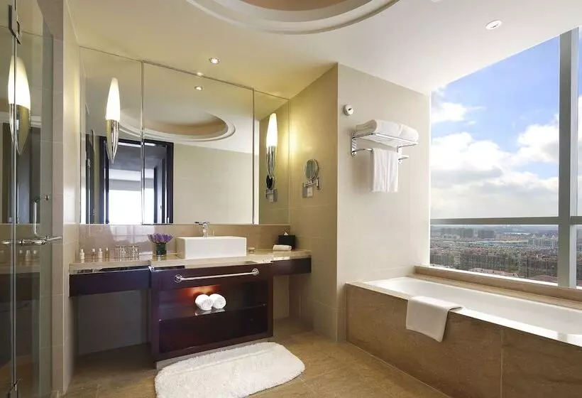 Superior-sviitti, The Qube Hotel Shanghai Close To Pudong International Airport And Disney Land