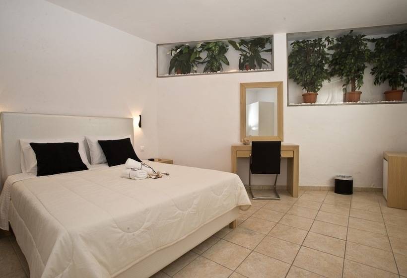 جناح ديلوكس مطل على البحر, Zannis