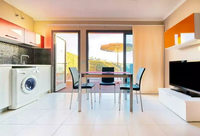 آپارتمان 1 خوابه با بالکن, Las Villas De Amadores